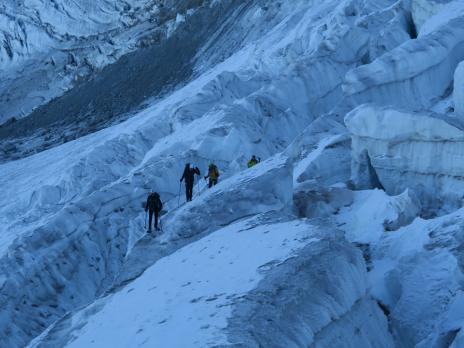 dans les crevasses