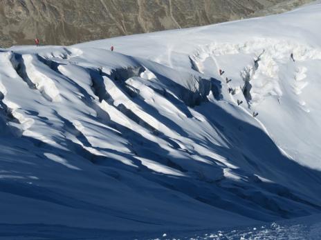 dans les crevasses