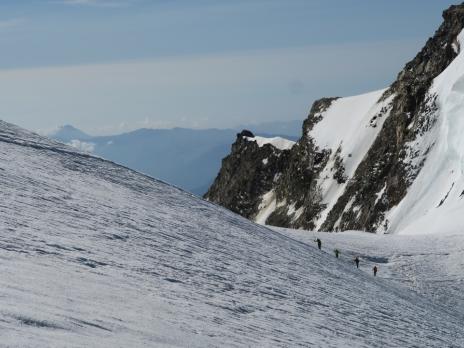Vers la Pyramide Vincent