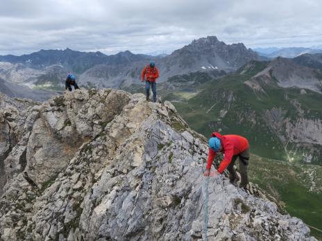 Sur l'arête