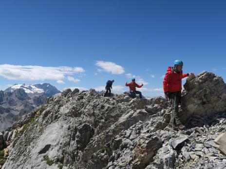 Sur l'arête