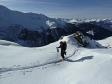 Remontée en peaux de phoque au dessus de la vallée de Peisey.