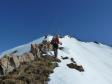 Sur l'arête menant au sommet.
