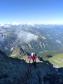 Sur l'arête ouest, tout près du sommet.