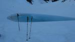 Petit lac au pied du glacier