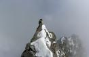 jolie petite arête avant la principale difficulté technique de la course, quelques mètres d'escalade qui laissent des souvenirs.