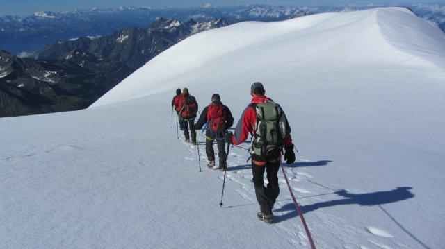 Dôme des Glaciers - retour vers le refuge Robert Blanc