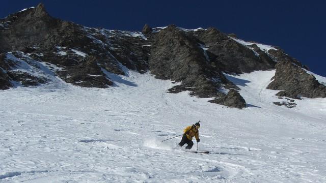 Ski hors piste à Val d'Isère avec les guides des Arcs
