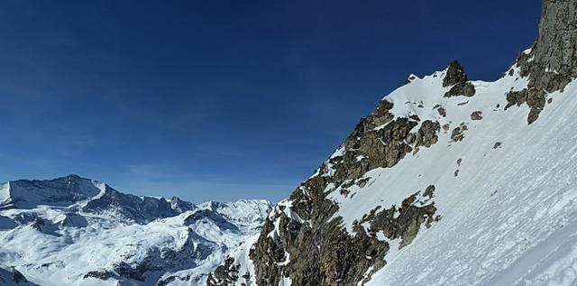 La brèche depuis le début de la descente versant sud.
