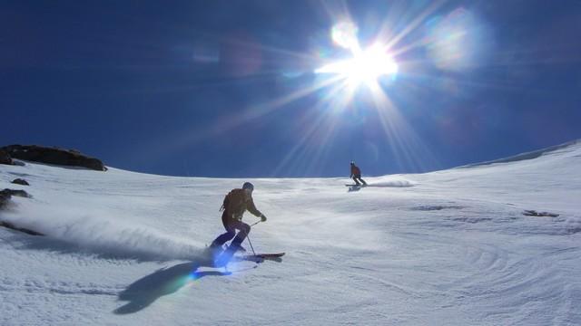 Hors piste en Vanoise  descente sur le vallon de la Chal
