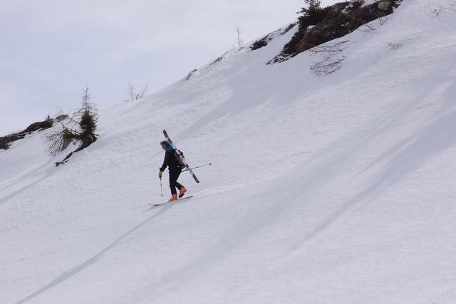 descente en monoski pour cause de case d'une fixation