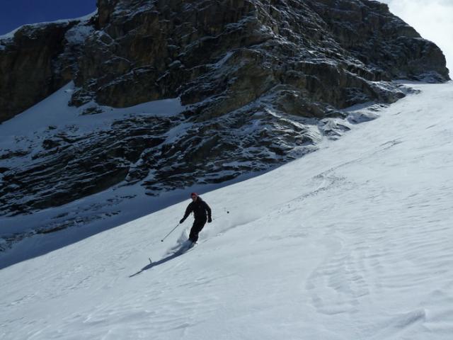 Descente par le couloir des rochers du Génépy.