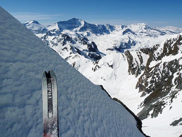 Je remercie mes skis sans qui rien ne serait possible...