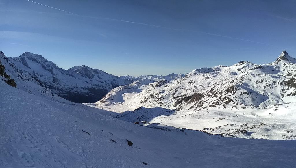 Vue côté français du col du Rocher Blanc.