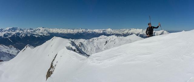 Sur l'arête sommitale.