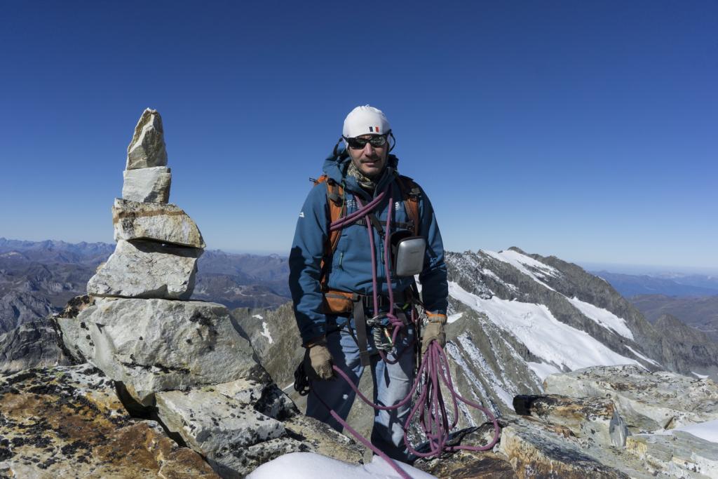 Une fois n'est pas coutume : la trogne du guide en photo...