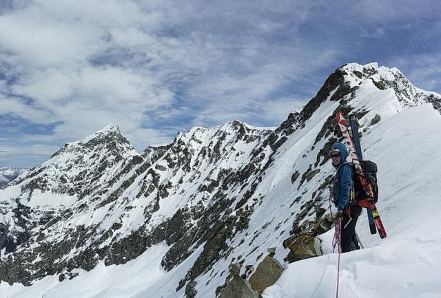 Sur l'arête Platières-Sache. Derrière l'arête Sache-Pourri.