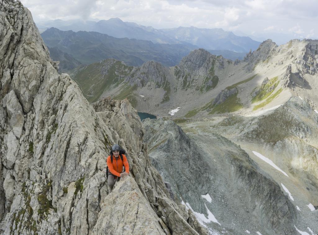 Sur l'arête en direction de col de la Nova