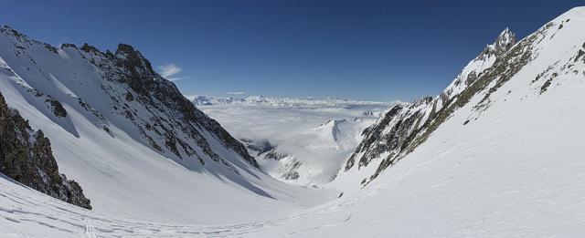 Mer de nuage sur la tarentaise depuis le col de la Nova