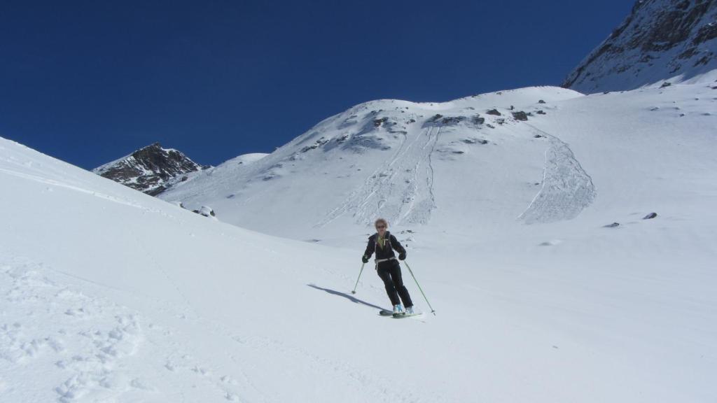 Ski de rando aux Arcs - descente vers le refuge du Mont Pourri