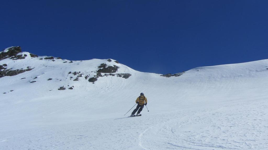 Descente de  l'Ouille Noire versant Pays Désert