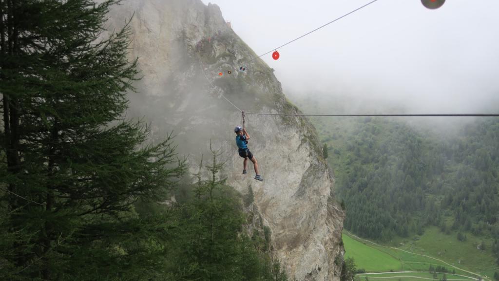 tyrolienne de la Via ferrata des Bettieres les Arcs