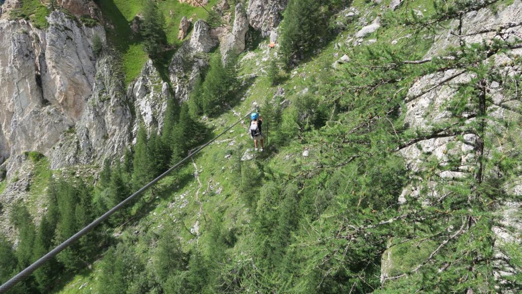 tyrolienne de la Via ferrata des Bettieres les Arcs