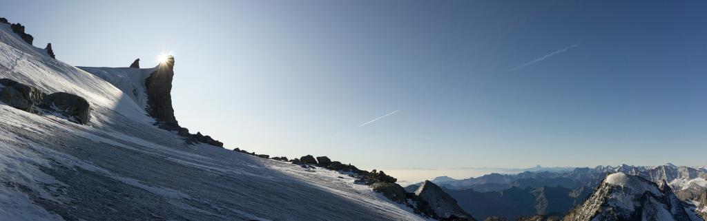 le soleil joue à cache-cache avec la becca de moncorvé