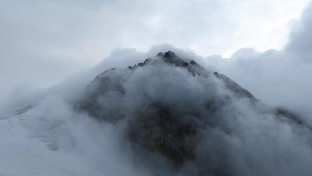 L'aiguille se dévoile