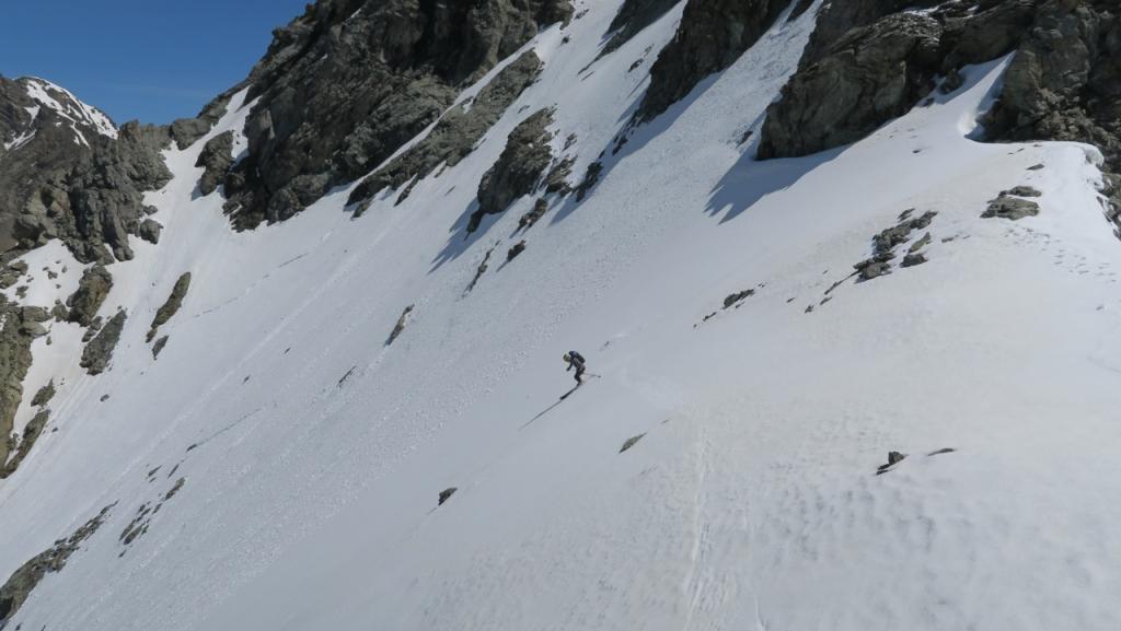 Sous le col de la Luge