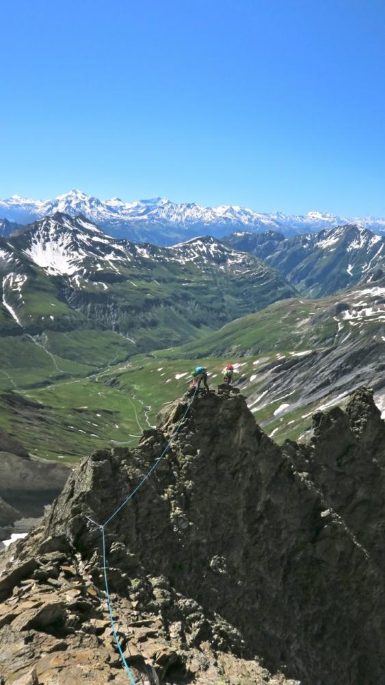 Sur l'arête