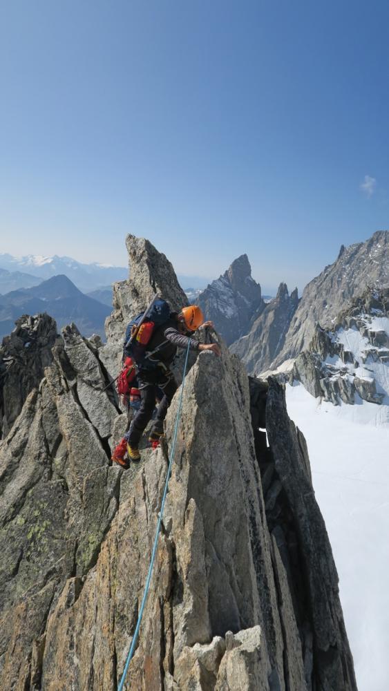 Sur l'arête