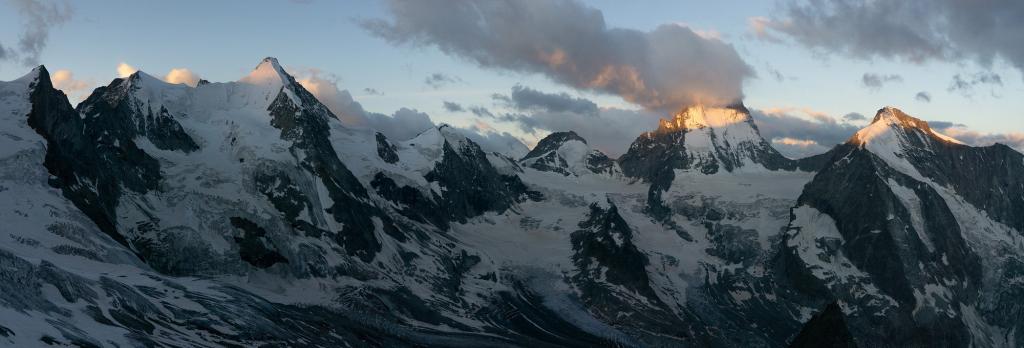 lever de soleil sur Obergabelhorn, Dent blanche et grand Cornier : c'est classe!!