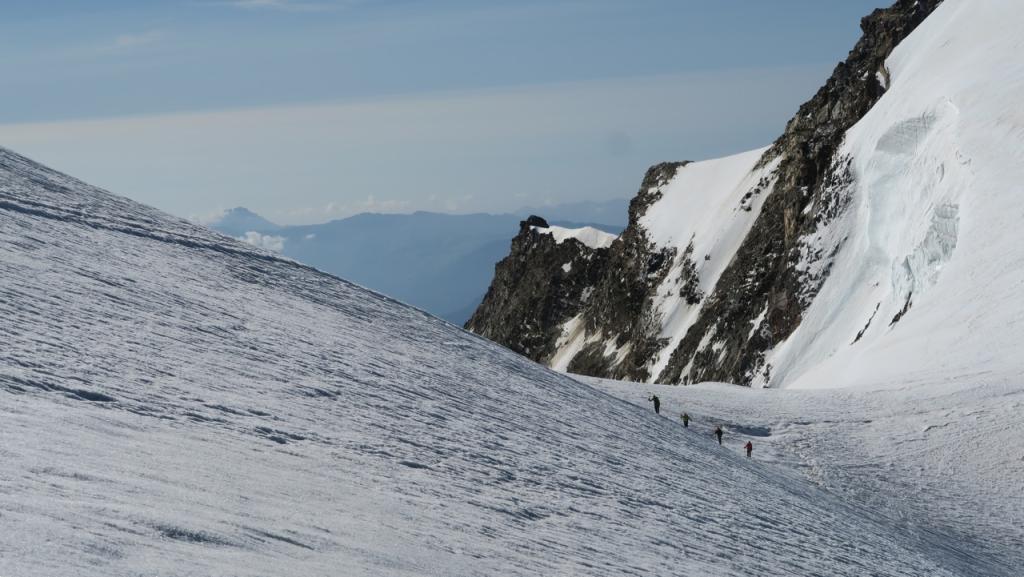 Vers la Pyramide Vincent