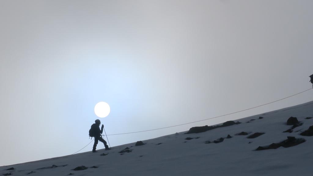 Le soleil apparait
