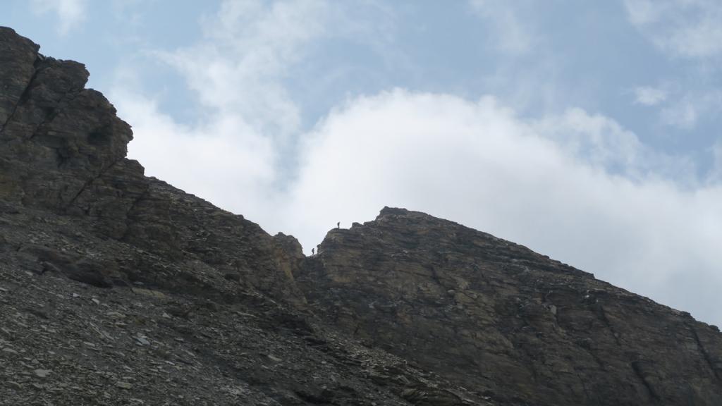 Une cordée sur l'arête