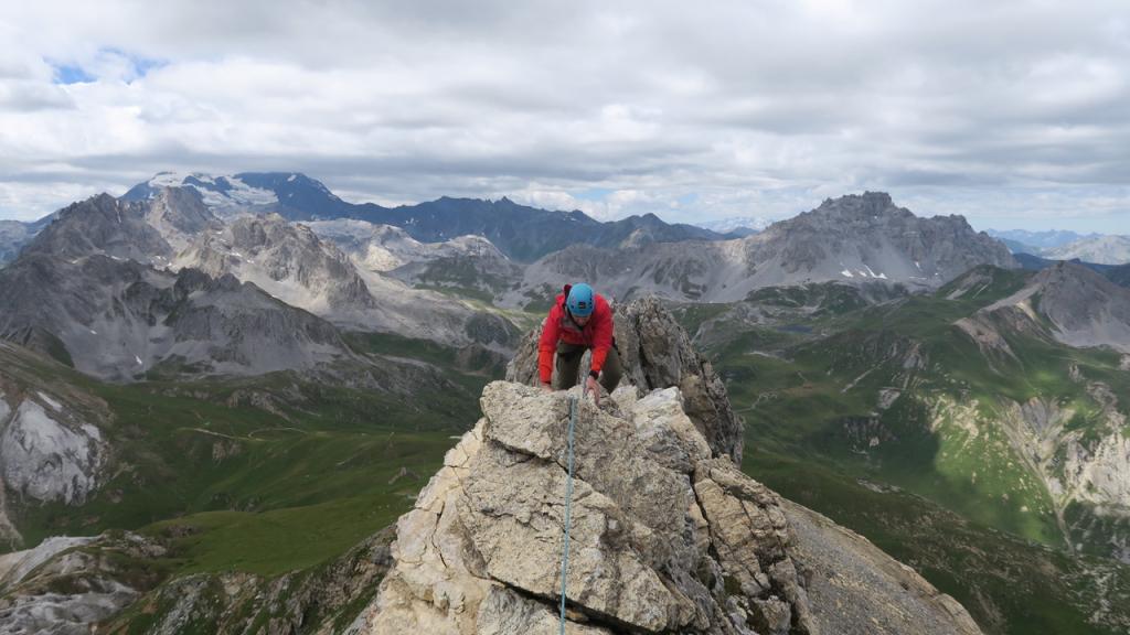 Sur l'arête