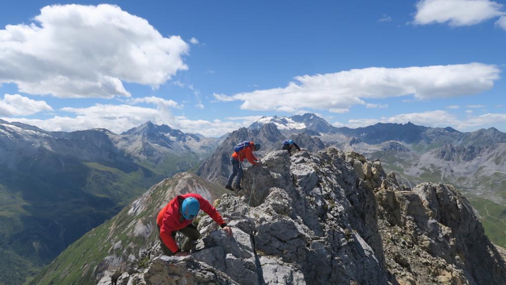 Sur l'arête